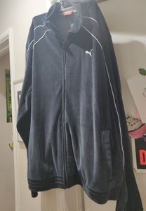 PUMA VELOUR JACKET MEN SZ XL. LIKE NEW